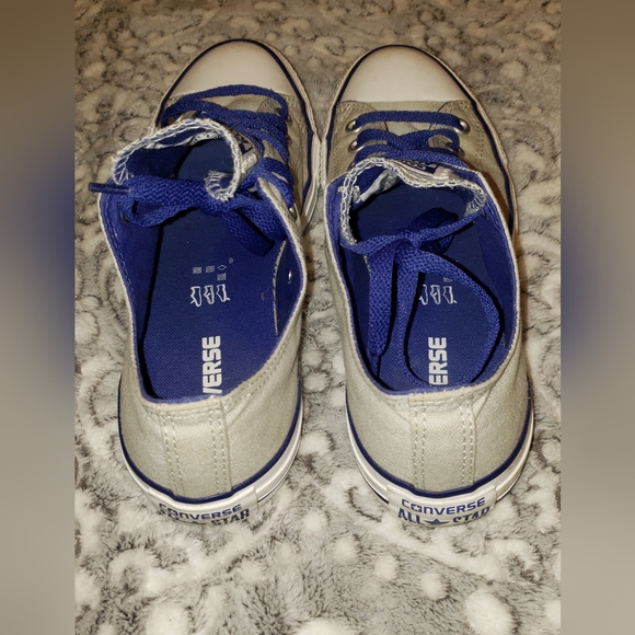 Converse - Picture 2 of 3